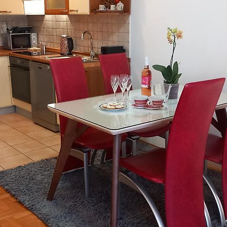 Apartment Harmony - Pleasant And Comfortable Place With A Balcony And A Secured Garage Split Bagian luar foto