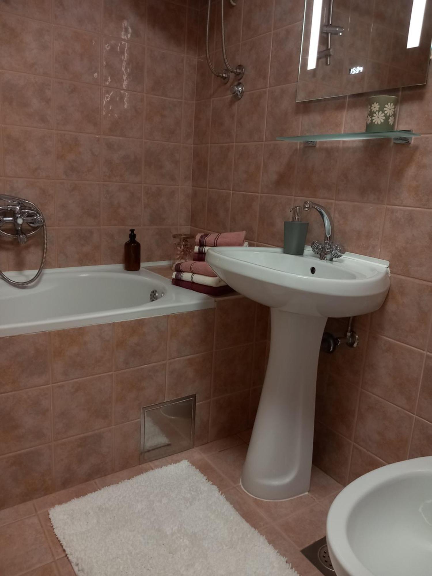 Apartment Harmony - Pleasant And Comfortable Place With A Balcony And A Secured Garage Split Bagian luar foto