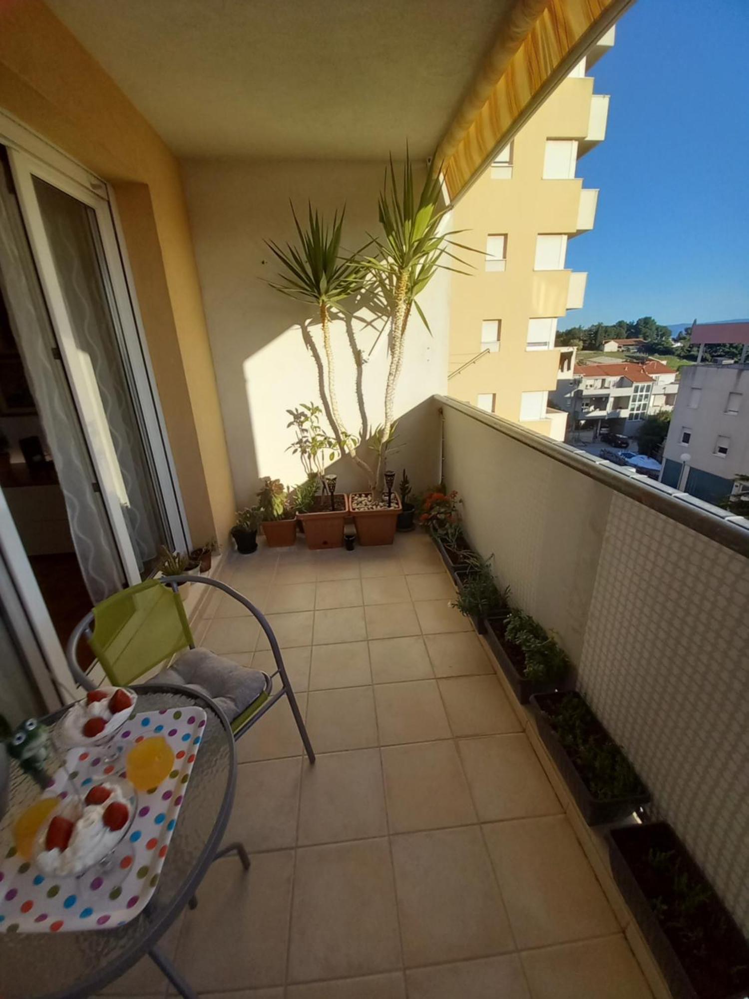 Apartment Harmony - Pleasant And Comfortable Place With A Balcony And A Secured Garage Split Bagian luar foto