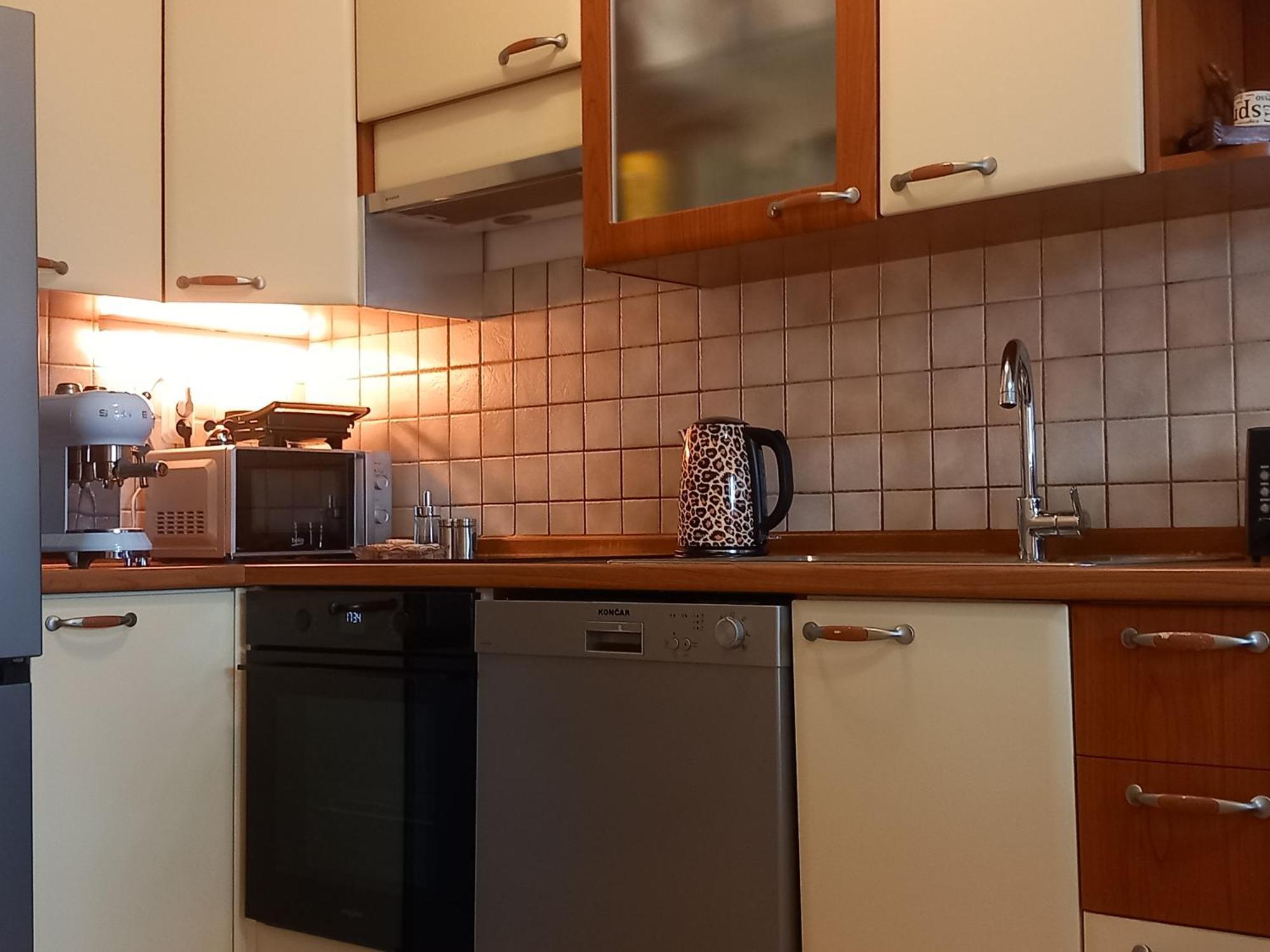 Apartment Harmony - Pleasant And Comfortable Place With A Balcony And A Secured Garage Split Bagian luar foto