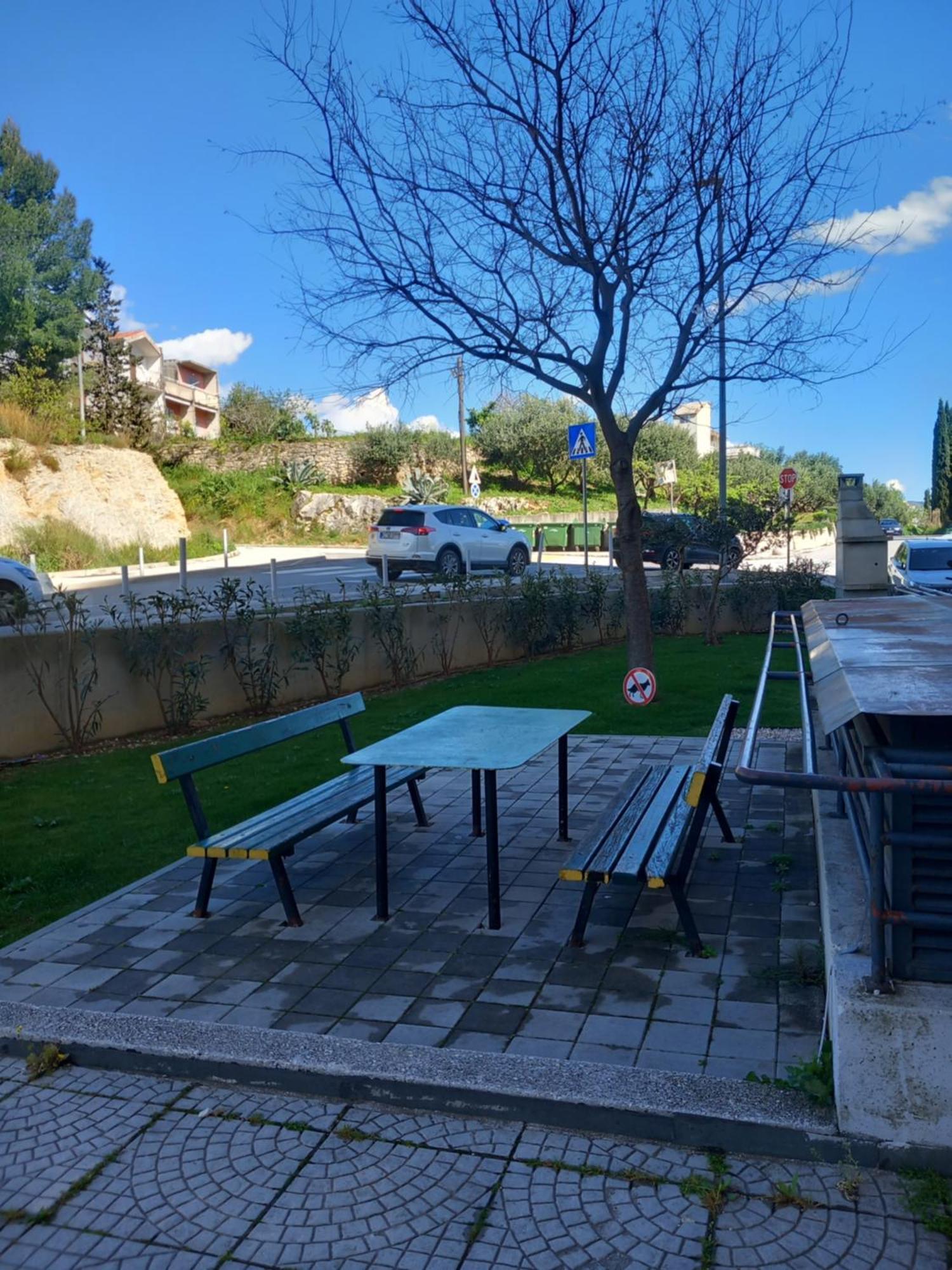 Apartment Harmony - Pleasant And Comfortable Place With A Balcony And A Secured Garage Split Bagian luar foto