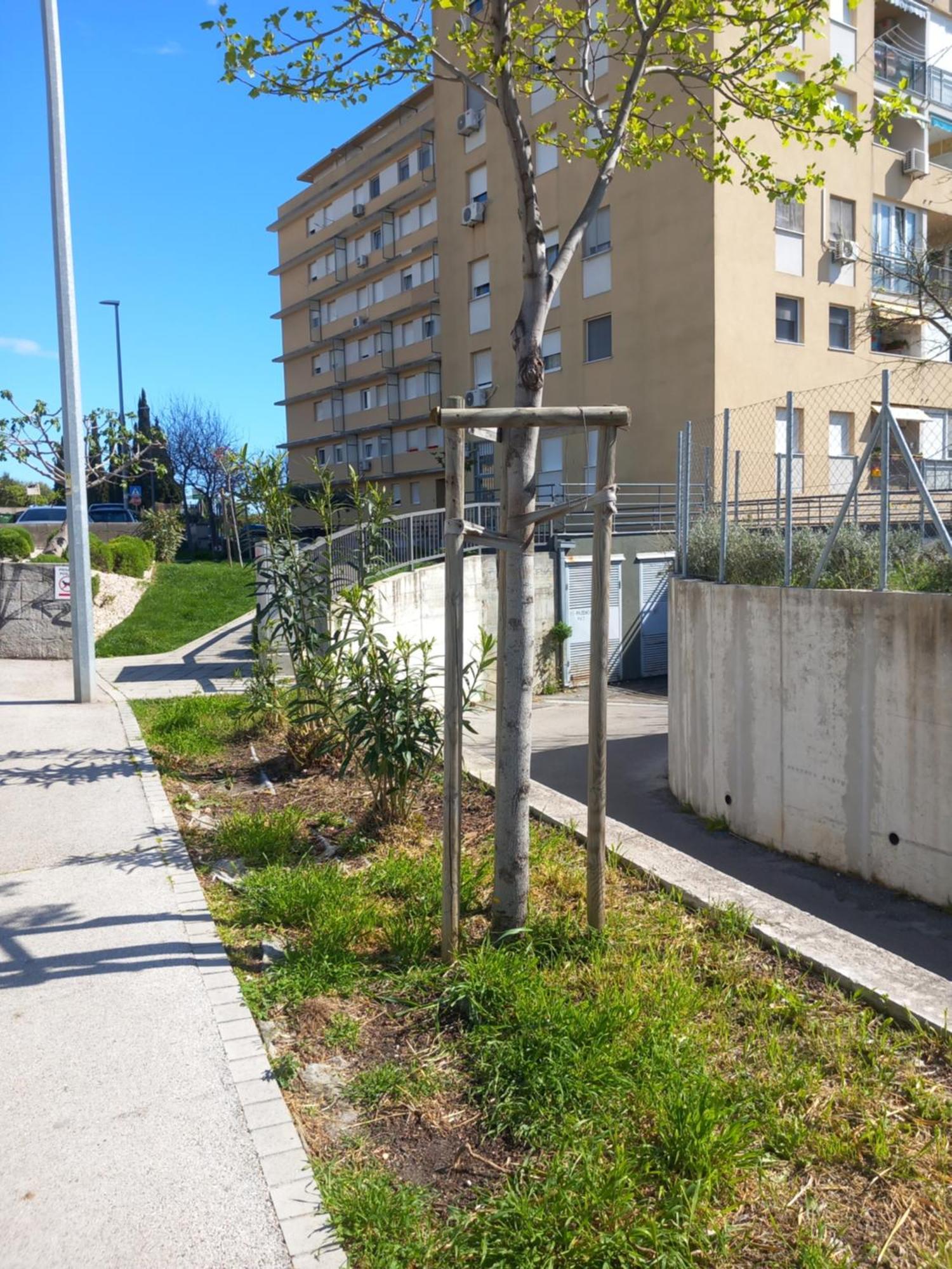 Apartment Harmony - Pleasant And Comfortable Place With A Balcony And A Secured Garage Split Bagian luar foto